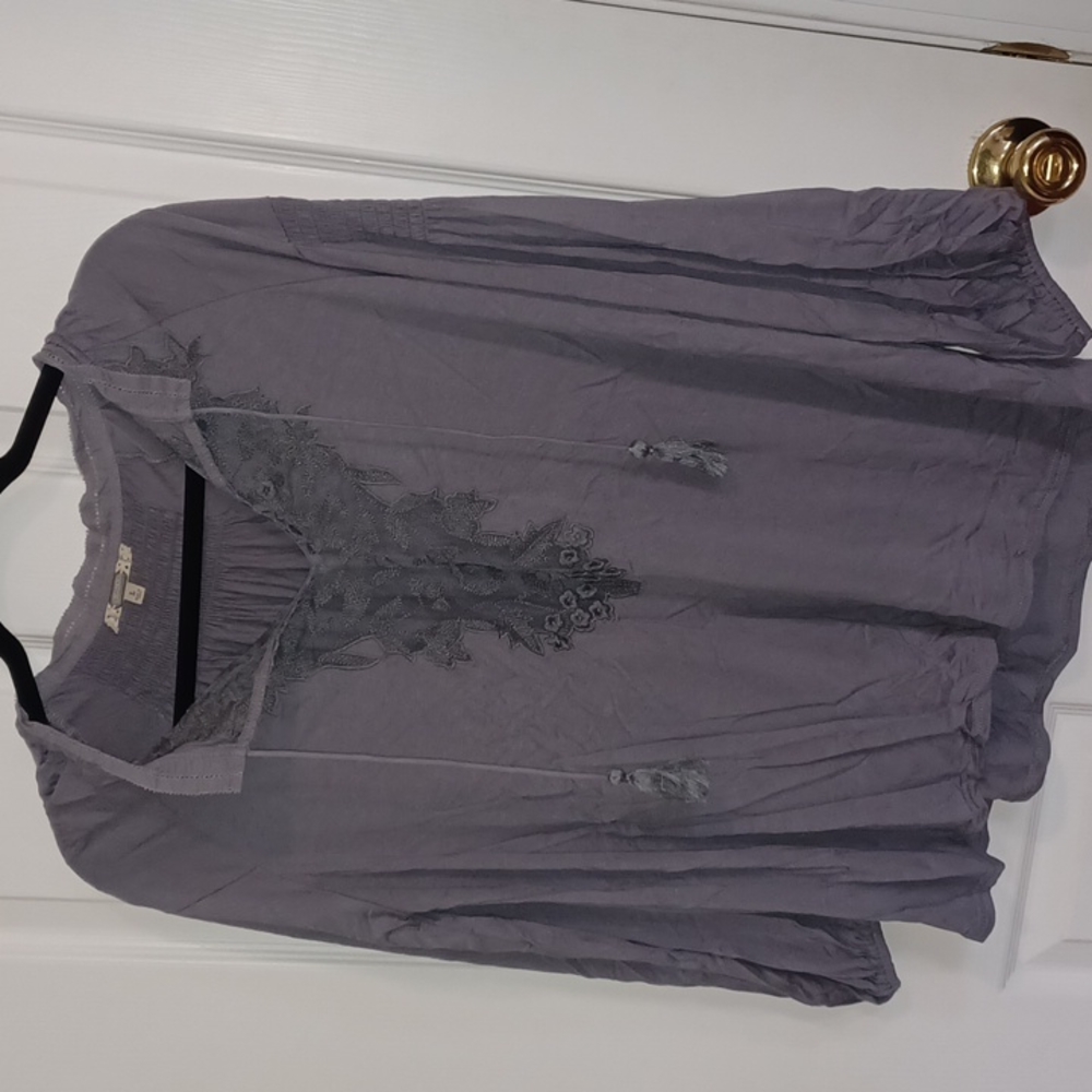 Gimmick Blouse